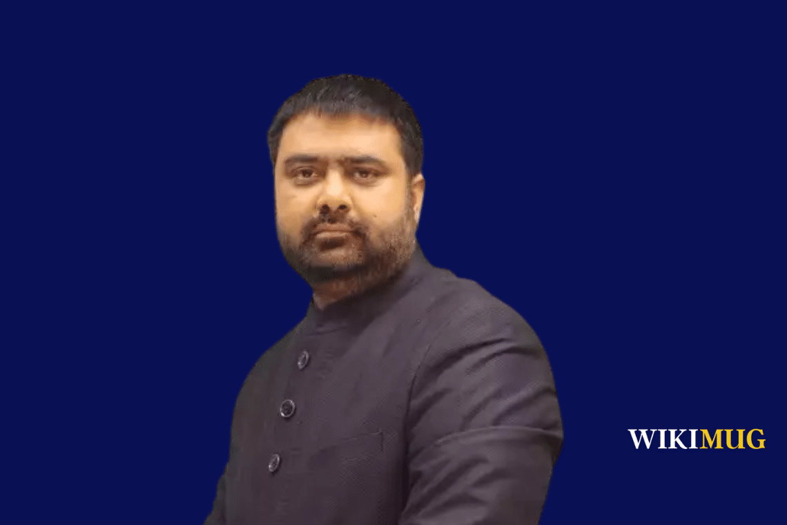 deepak-chaurasia-biography-age-wife-net-worth-salary-controversy